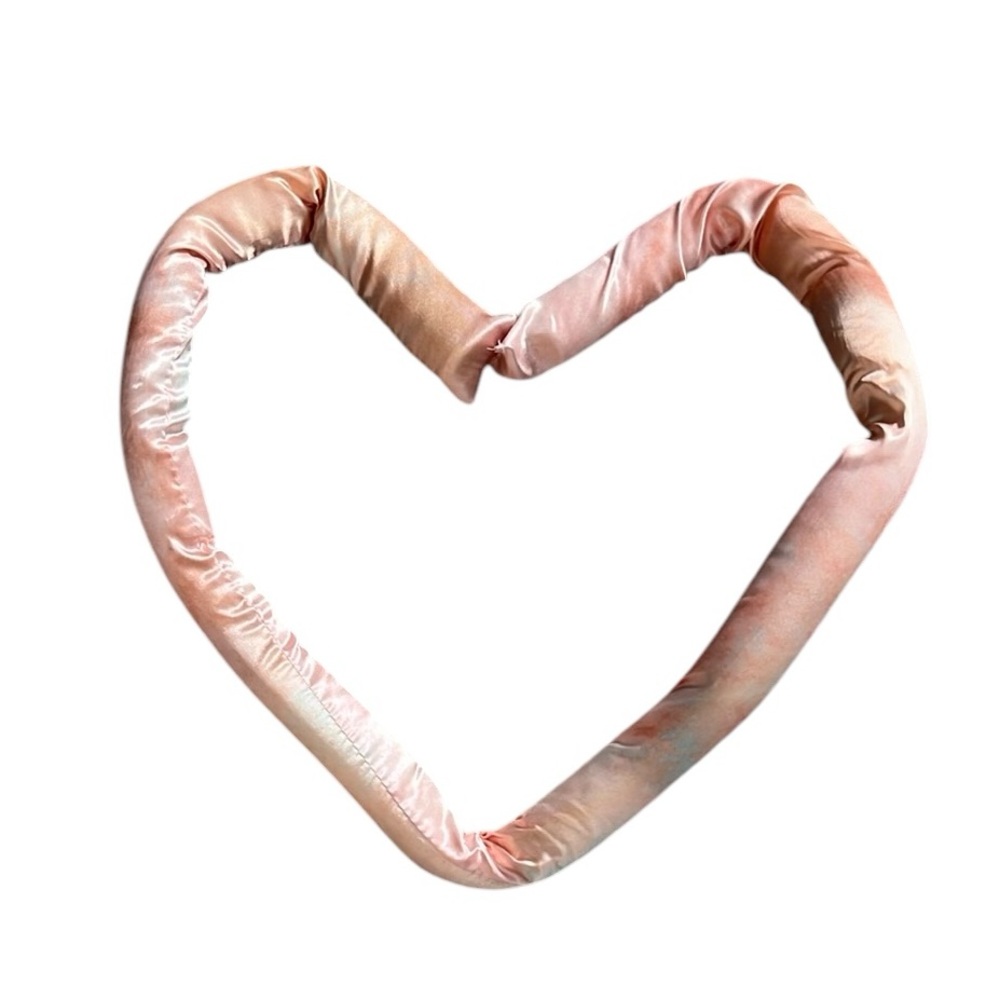 Kitsch | EUC Satin Heatless Curl Wrap (No Scrunchies)